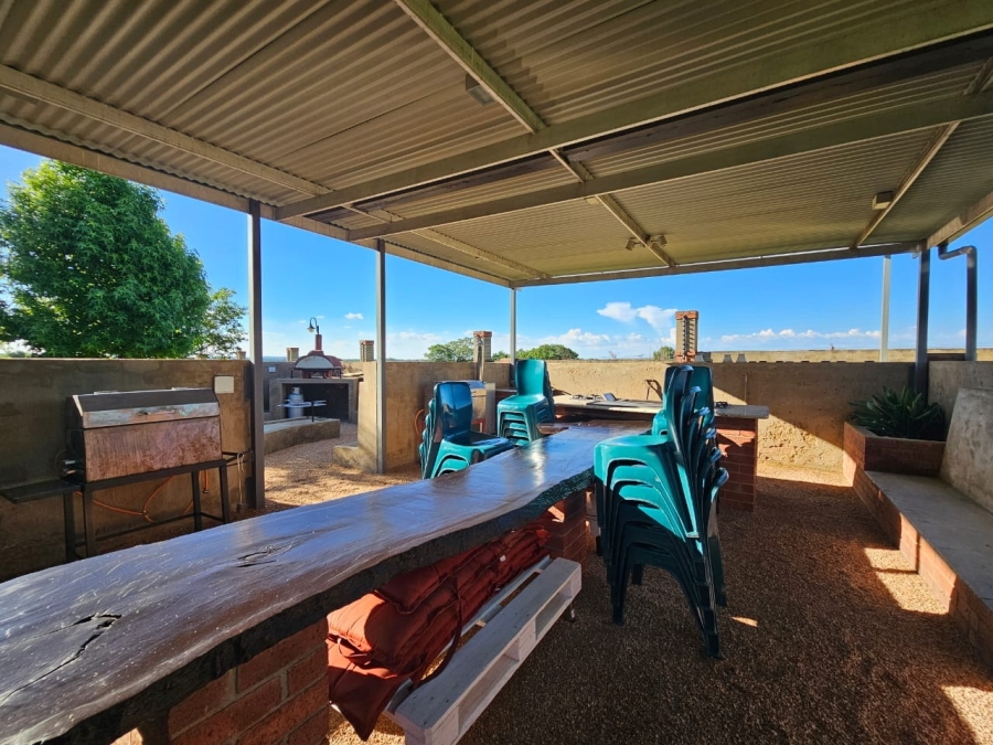 5 Bedroom Property for Sale in Grimbeeck Park North West